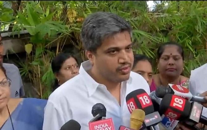 `வங்கி மோசடி வழக்கு’ - சரத் பவாரின் பேரன் ரோஹித் பவார் கம்பெனியில் அமலாக்கப்பிரிவு ரெய்டு!