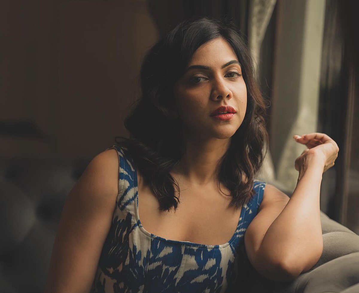 Madonna Sebastian: மடோனா செபாஸ்டியன் லேட்டஸ்ட் க்ளிக்ஸ்| Photo Album