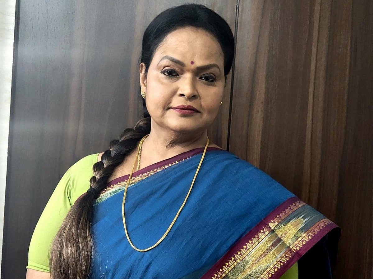 ``கடைசி நிமிடத்தில் குஷ்பு வர மறுத்த காரணம்; இலங்கை கலைநிகழ்ச்சியில் நடந்ததென்ன?