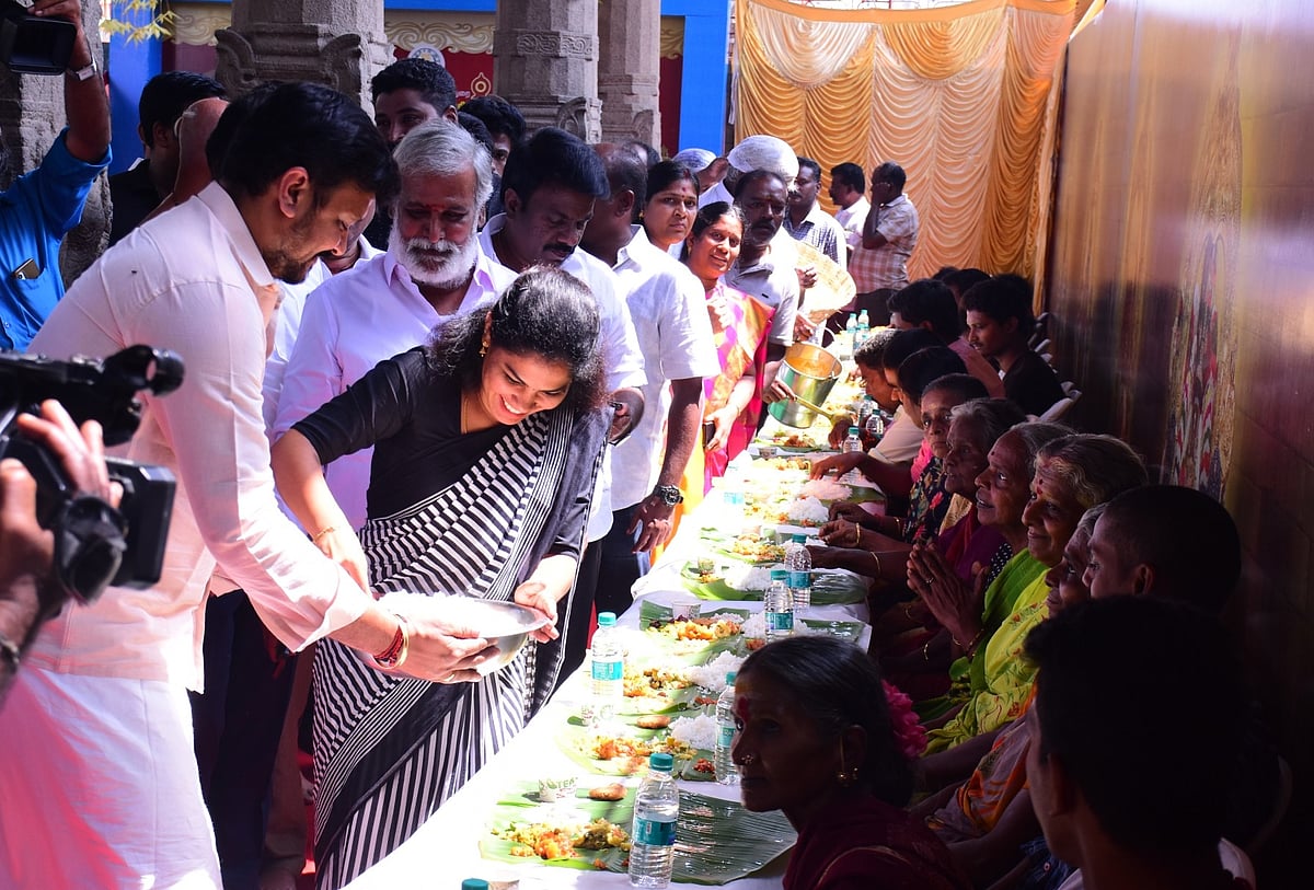 அண்ணா நினைவு நாள்: அறநிலையத்துறை சார்பில் பொது விருந்து - அமைச்சர் சேகர்பாபு, மேயர் பிரியா பங்கேற்பு