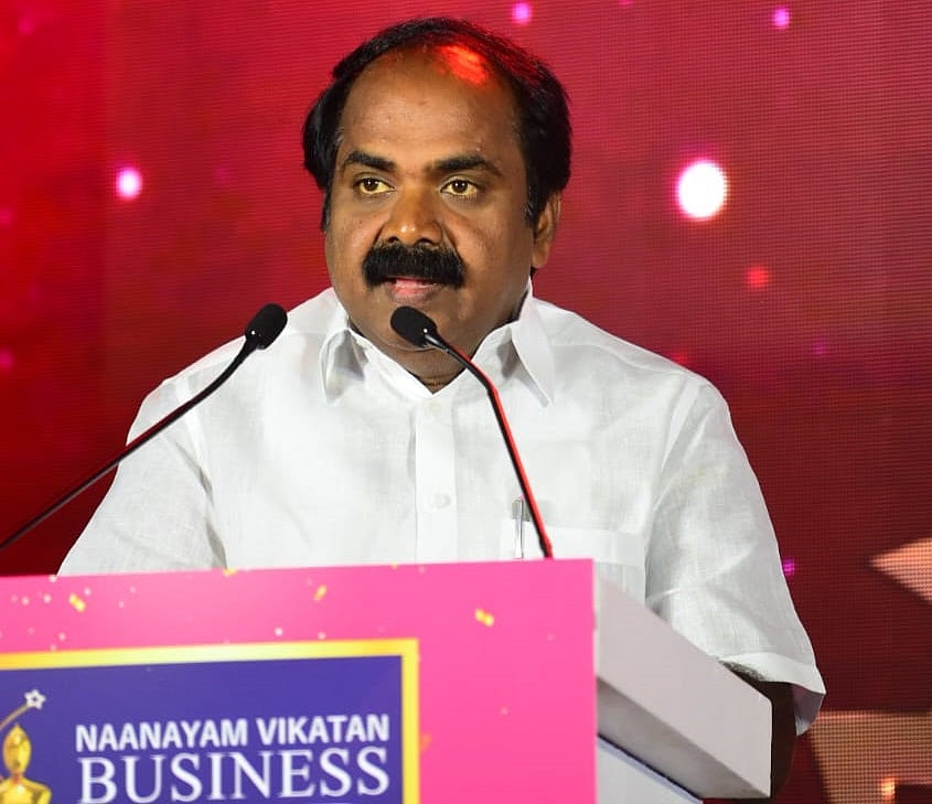 ``சுற்றுச்சூழல், தொழில் இரண்டையும் கண் எனக் கருதுகிறார் முதல்வர்..