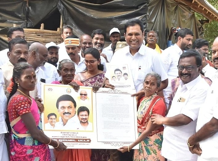 `அதிமுக, அமமுக-வினர் கொடுத்த வரவேற்பு... எனக்குக் கிடைத்த பெருமை!' - மன்னார்குடியில் டி.ஆர்.பி.ராஜா