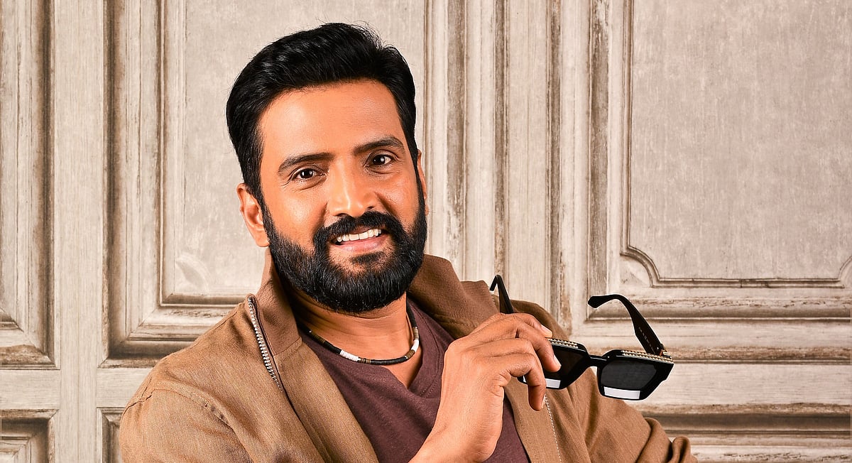 முதன்முறையாக டபுள் ஹீரோ சப்ஜெக்ட்; நண்பனுடன் சேர்ந்து நடிக்க ரெடியான சந்தானம்!  