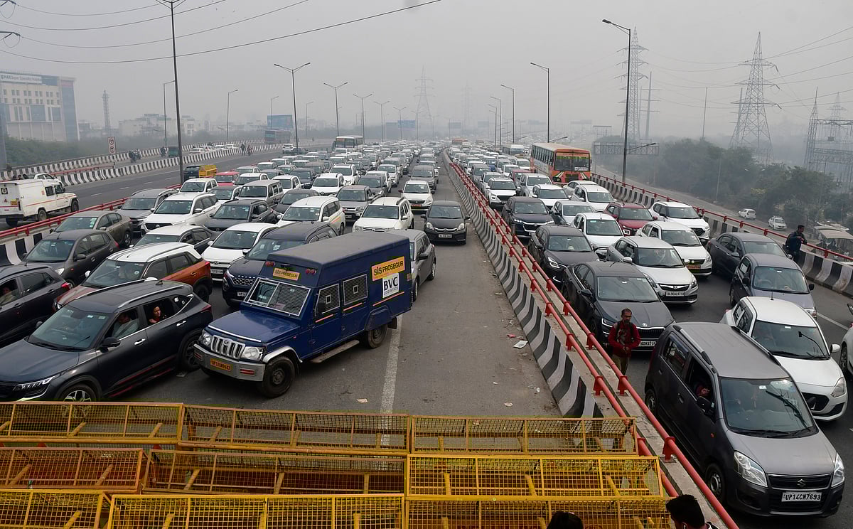 Farmers Protest: `6 மாதத்துக்கான உணவு பொருள்கள்’ - டிராக்டரில் டெல்லியை நெருங்கிய பஞ்சாப் விவசாயிகள்