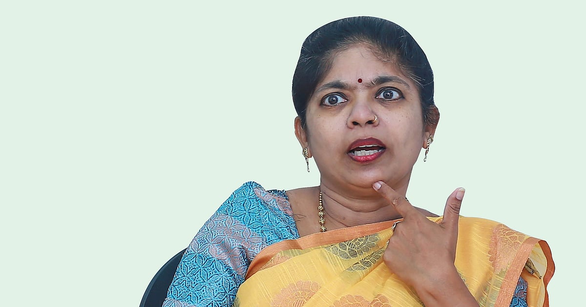 கம்யூனிஸ்ட் கட்சியினர் சங்கீகளாக, பூர்ஷ்வாக்களாக மாறிவிட்டார்கள்...' - திலகபாமா விமர்சனம் | pmk thilagabama slama communist party in madurai - Vikatan