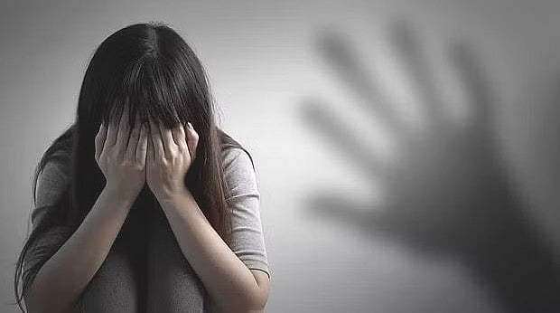 பாலியல் சீண்டல்; இளம் நர்ஸ் தற்கொலை முயற்சி - மருத்துவர் மீது 3 பிரிவுகளில் வழக்கு பதிவு!