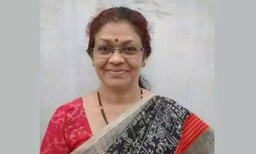 'இந்தியாவைக் காப்பாற்றிய பெருமை கோட்சேவுக்கு உண்டு' - கமென்ட் பதிவிட்ட பேராசியர்மீது வழக்கு!