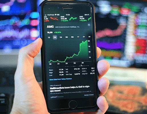 புதிதாக 46.84 லட்சம் டீமேட் கணக்குகள்... பங்குச் சந்தையில்  குதிக்கும் புதிய முதலீட்டாளர்கள்!