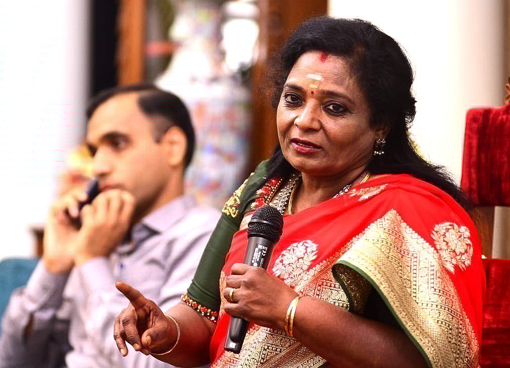 ஆளுநர் பதவியை ராஜினாமா செய்து கடிதம் அனுப்பினார் தமிழிசை! - பின்னணி என்ன?!