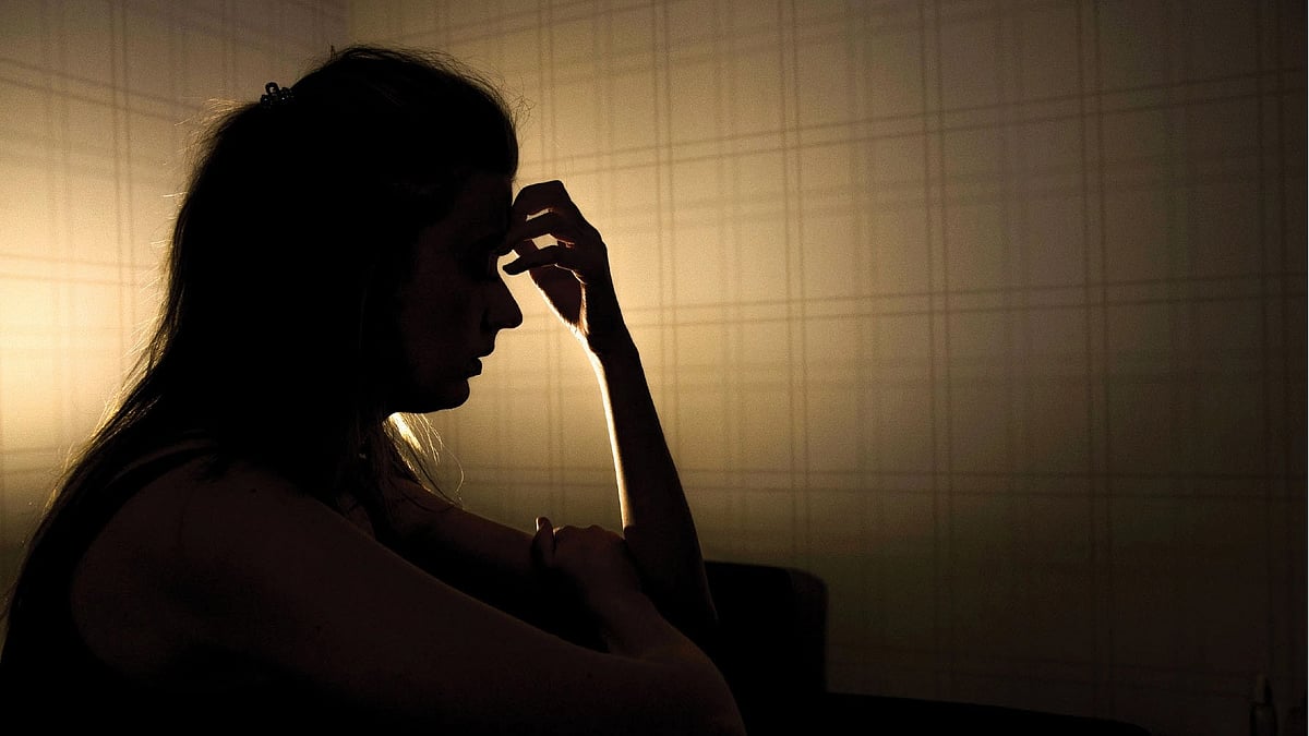 `சிறுநீரகத்தை விற்க கட்டாயப்படுத்துகிறார்கள்; காட்டில் மறைந்திருக்கிறேன்' - பழங்குடிப் பெண் புகார்!