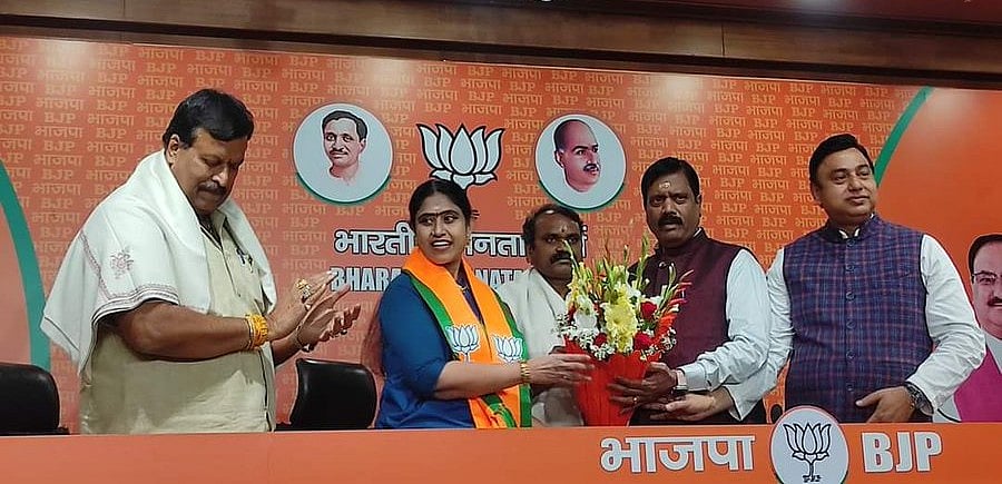 டெல்லியில் பாஜக-வில் இணைந்தார் காங்கிரஸ் எம்.எல்.ஏ விஜயதரணி! 