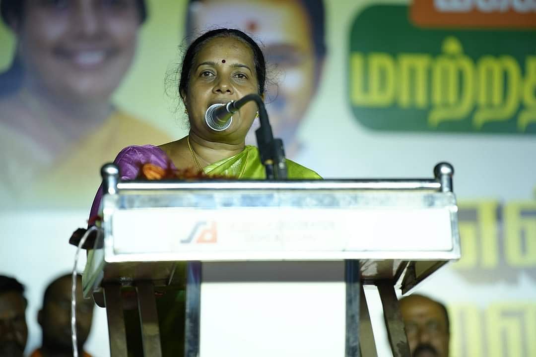 'ஒற்றை செங்கலுடன் உங்க இளவரசர் வந்தாரே, என்ன ஆச்சு?!' - முதல்வருக்கு வானதி கேள்வி