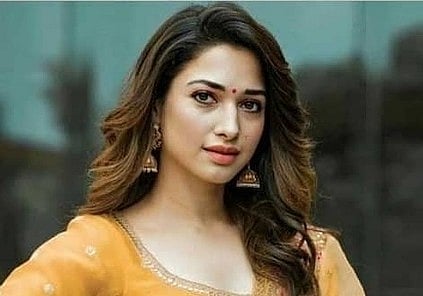 மும்பை: அரசு மருத்துவமனையில் தமன்னா கலந்துகொண்ட படப்பிடிப்பு... திடீரென நிறுத்தச் சொன்ன அமைச்சர்!