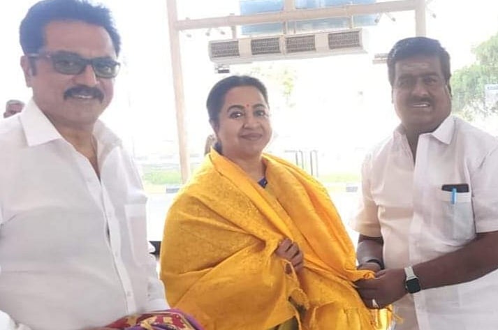 `ஜெயித்து விடுவோம் எனச் சொல்வது ஈசி, ஆனால்...' - மதுரையில் ராதிகா சரத்குமார் பேட்டி