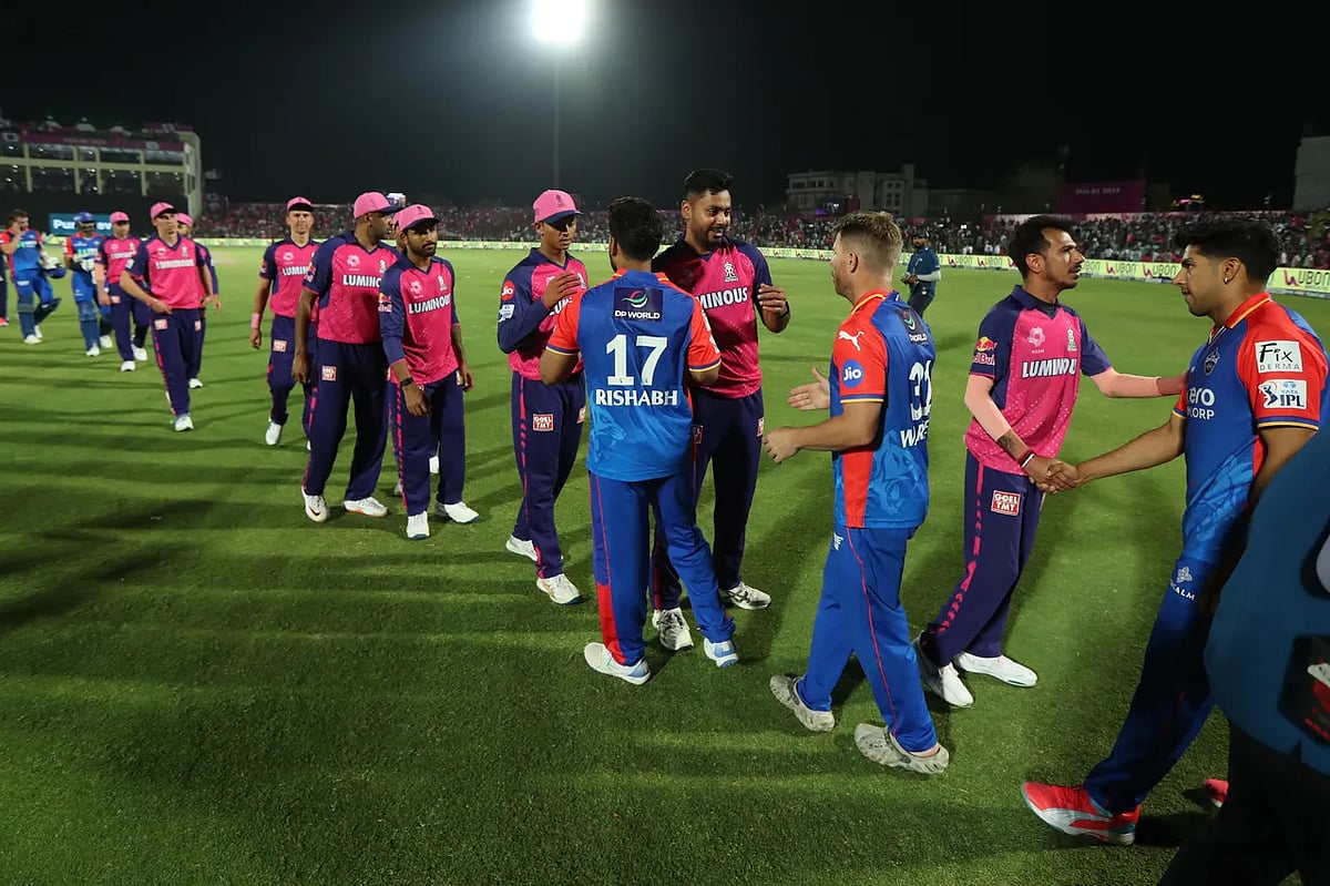 RR v DC: ரியான் பராக்கின் கம்பேக்; ஆவேஷ் கானின் மிரட்டல் பௌலிங் - தொடர்ந்து வெல்லும் ராஜஸ்தான்!