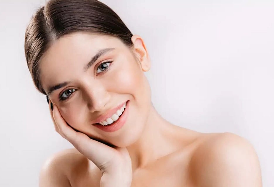 Glowing Skin: கல்யாண நாள் நெருங்குதா.. உங்க ஸ்கின் பளபளன்னு மின்ன இப்படிச் சாப்பிடுங்க..!