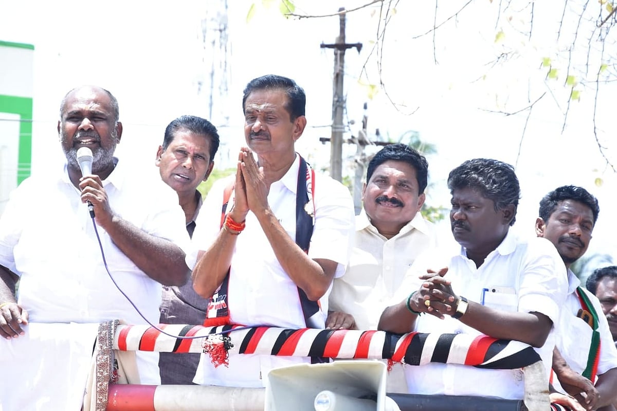 `எடப்பாடி பழனிசாமி கைகாட்டுபவர்தான் பிரதமர்..!' - சொல்கிறார் ஆர்.பி.உதயகுமார்