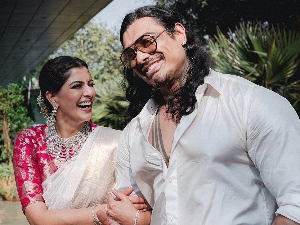 `கடற்கரை... அரண்மனை...' பாலிவுட் ஸ்டைலில் வரலட்சுமியின் கல்யாணம்... எங்கே நடக்கிறது தெரியுமா?