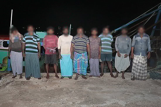 தொடரும் இலங்கை கடற்படையினரின் அத்துமீறல்; ராமேஸ்வரம் மீனவர்கள் 21 பேர் படகுகளுடன் சிறைபிடிப்பு!