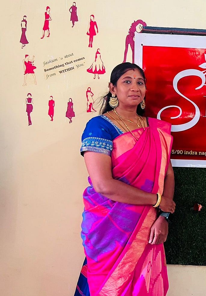 ஆயிரங்கள் முதல் லட்சங்களில் விலை, ஆரி வொர்க் பிளவுஸ்கள் - மதுரை சுஜாதாவின் ஏறுமுகம்! #HerBusiness-6