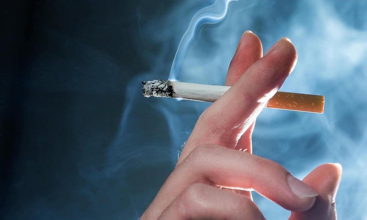 இளைஞரைக் குத்திக் கொலைசெய்த பெண்; சிகரெட் பிடித்ததை வீடியோ எடுத்ததால் ஆத்திரத்தில் வெறிச்செயல்!