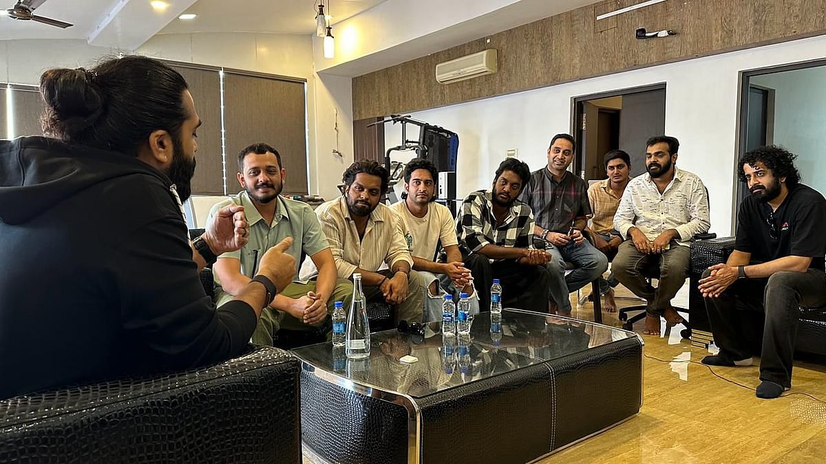 Simbu: `மஞ்சும்மல் பாய்ஸ்' குழுவினருடன் சந்திப்பு; `STR 48' குறித்து அவர்களிடம் விவரித்த சிம்பு!