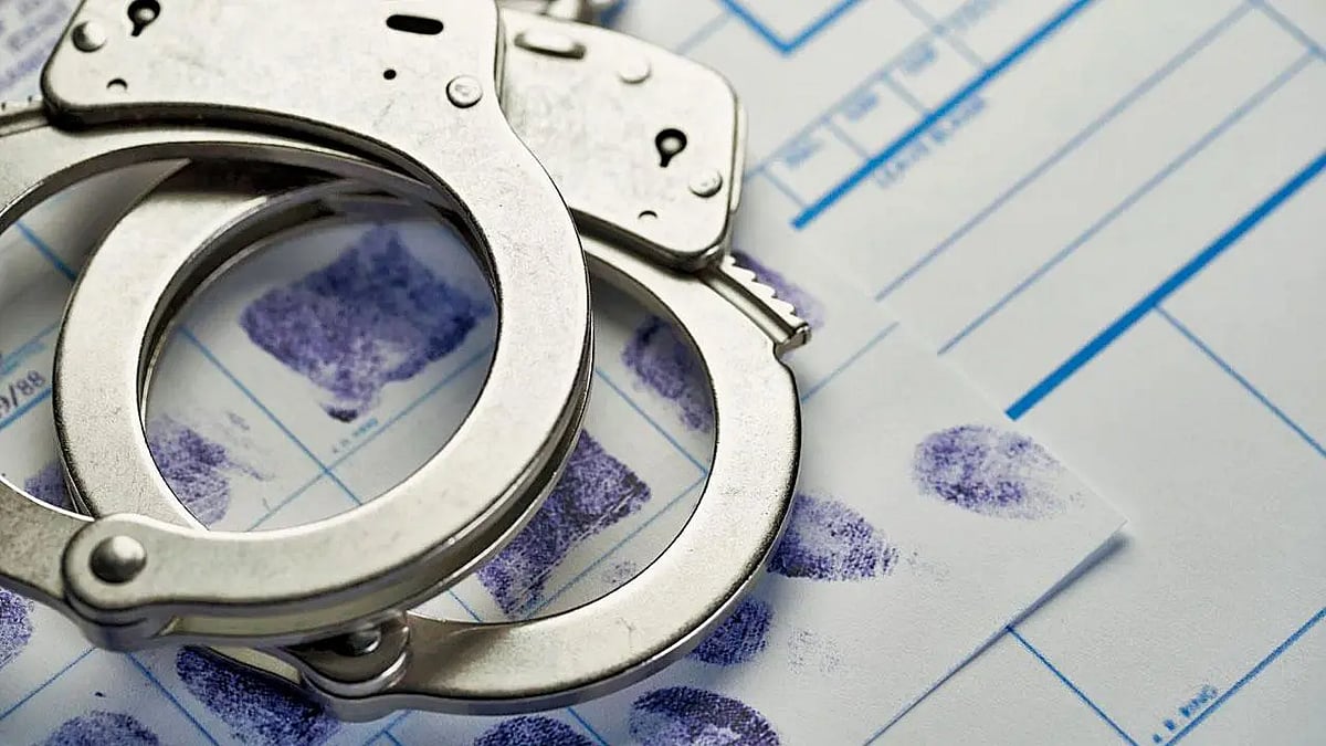 போதைப்பழக்கத்துக்கு அடிமையான இளைஞரைக் காதலித்த மகள்; சண்டையில் கழுத்தை நெரித்துக் கொன்ற தாய்!