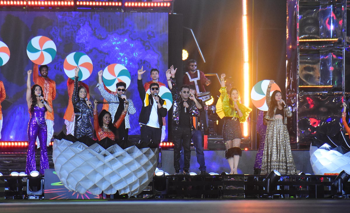 `நீ சிங்கம்தான்...' ஐ.பி.எல் தொடக்கவிழாவில் கலக்கிய ஏ.ஆர்.ரஹ்மான்; கண்கவர் கலைநிகழ்ச்சிகள்! | Album