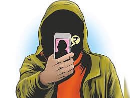 ஆன்லைனில் வாங்காத கடனை கேட்டு அட்டூழியம்... மார்பிங் புகைப்படங்களை அனுப்பி 3 பெண்களிடம் சித்ரவதை 