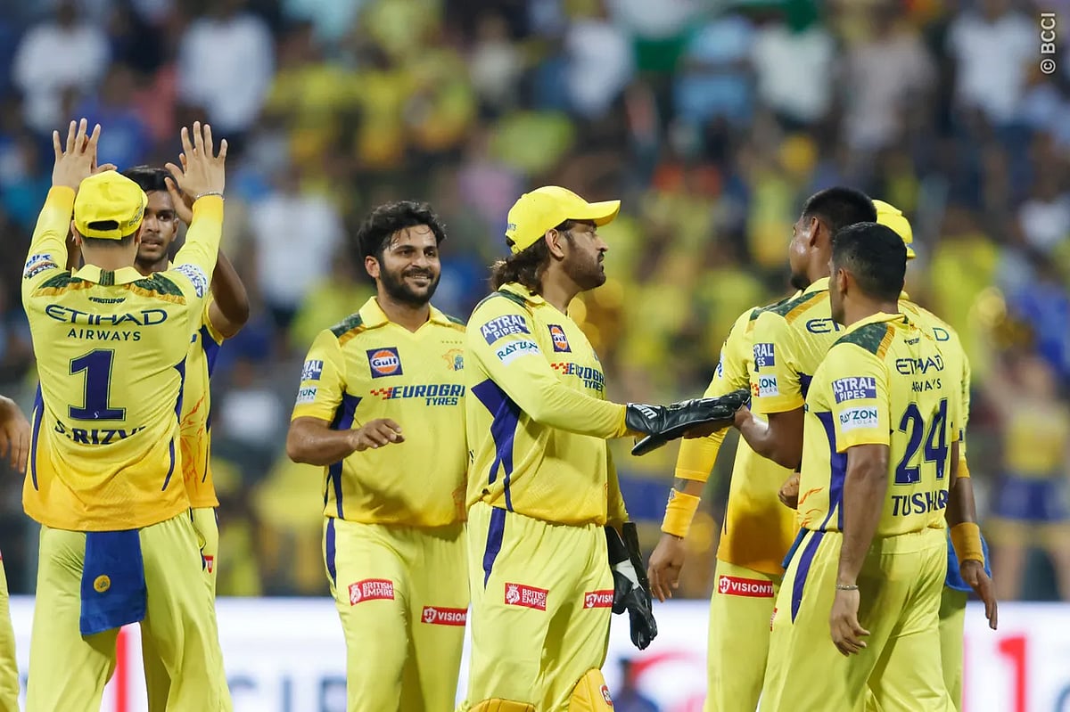 MI v CSK : `தோனியின் சிக்சர்களும் பதிரனாவின் விக்கெட்டுகளும்!' - மும்பையை புரட்டியெடுத்த சிஎஸ்கே!