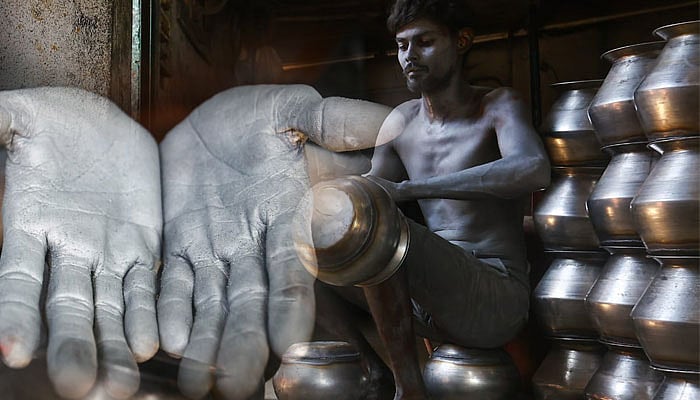 உழைப்பின் உன்னதம்; தொழிலாளர் உழைப்பில் உருவாகும் பாத்திரங்கள் | May Day Clicks