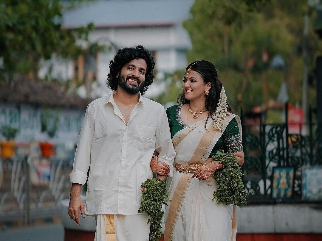 Aparna Das: 'என் வாழ்வு உன்னோடு உன் வாழ்வு என்னோடு' -அபர்ணா தாஸ் திருமணப் புகைப்படங்கள்!