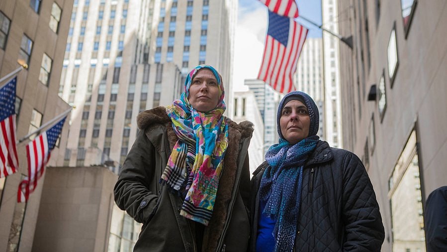 ஹிஜாப்பை கழற்ற சொன்ன போலீஸ்; வழக்கு தொடர்ந்த பெண்கள் - 17.5 மில்லியன் இழப்பீடு வழங்க கோர்ட் உத்தரவு!