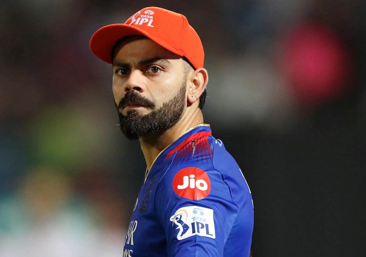 Virat Kohli: `ஐபிஎல் வரலாற்றில் மெதுவான சதம் அடித்த வீரர்!' - விராட் கோலி பற்றி வைரலாகும் ட்ரோல்கள்
