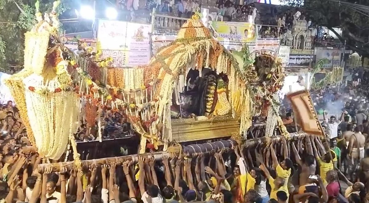 அழகர்மலைக்குத் திரும்பிய கள்ளழகர் ; பக்திப் பரவசத்துடன் வழியனுப்பி வைத்த மதுரை மக்கள்!