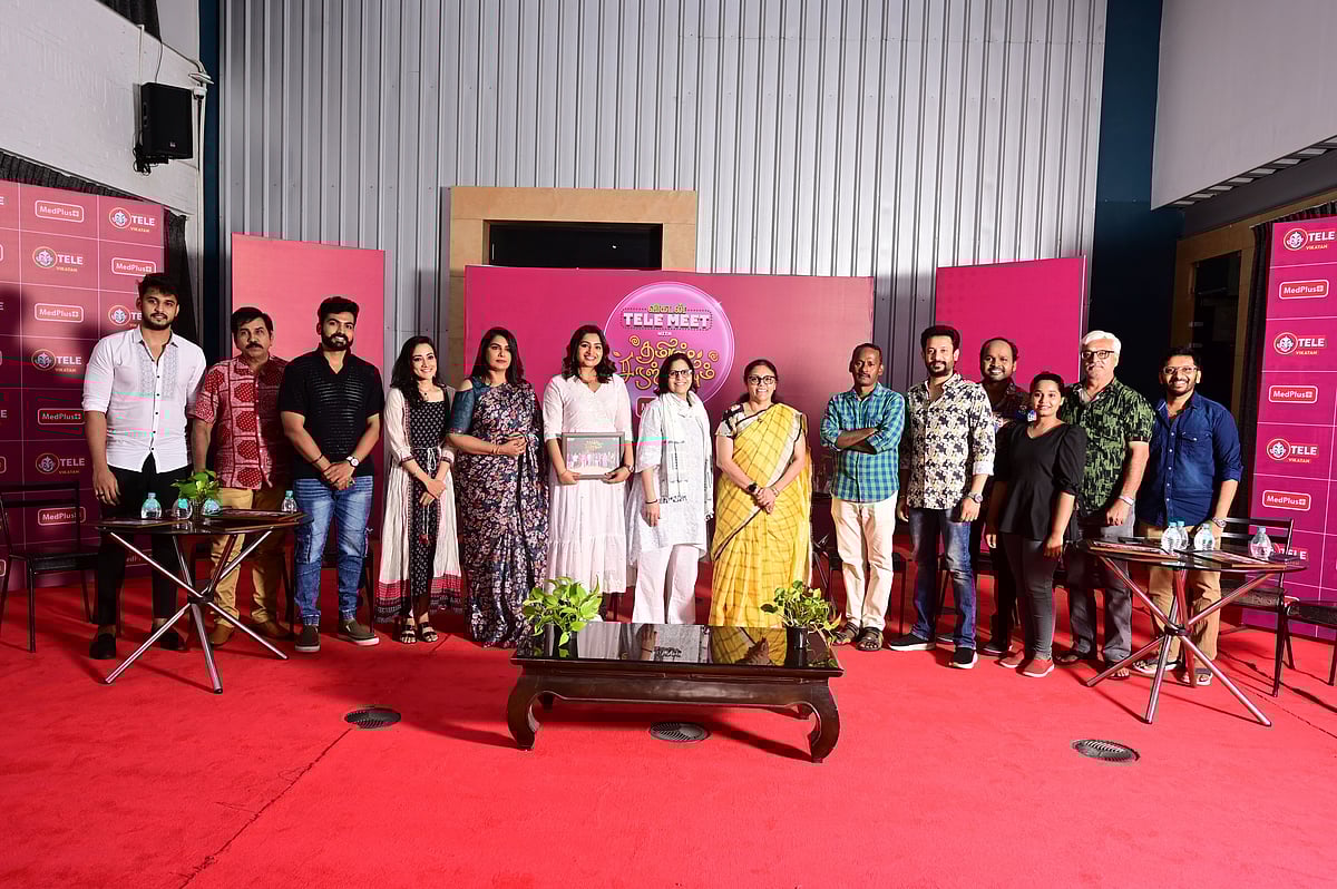 `தமிழ் டெலிவிஷன்ல ஒர்க் பண்ற எல்லாருடைய கனவு இது!' - நெகிழ்ந்து பேசிய `தமிழும் சரஸ்வதியும்' டீம்!