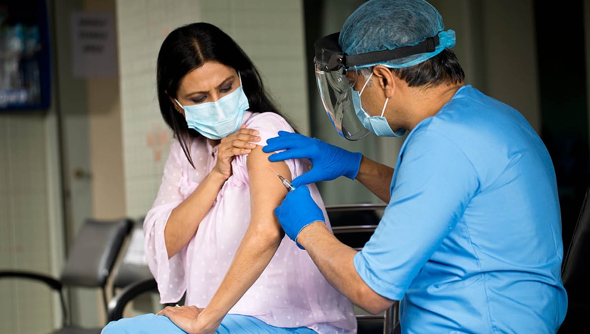 Covid: தடுப்பூசி போட்டிருந்தாலும் பாதிக்கப்படுவாங்க... வேகமாகப் பரவும் புதிய வேரியன்ட் FLiRT! 