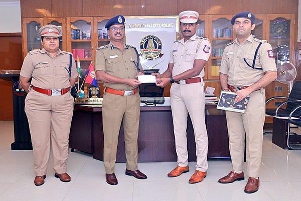திறமையாகச் செயல்பட்ட காவல்துறையினருக்கு வெகுமதி