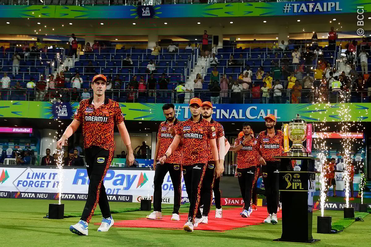 SRH vs RR: போராடிய ராஜஸ்தான் சுழலில் சுருட்டிய கம்மின்ஸ் - இறுதிப்போட்டிக்கு முன்னேறிய ஹைதராபாத்!