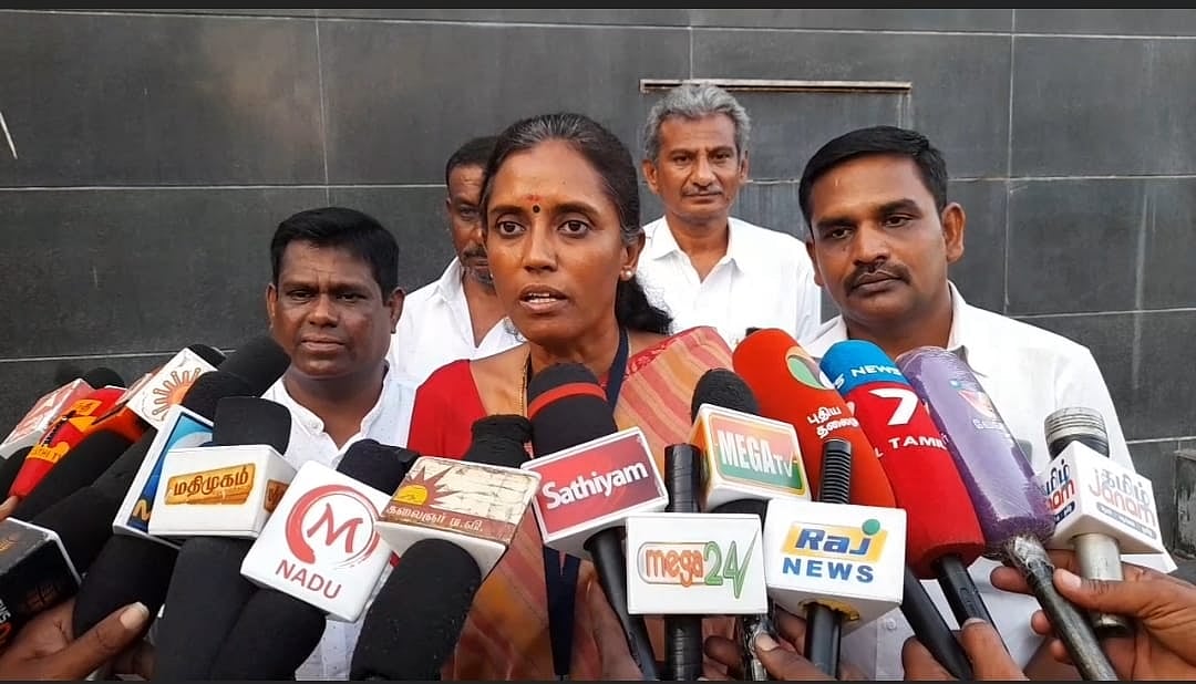 'பாலியல் குற்றச்சாட்டில் உள்ள நபர்களுக்கு மோடி உறுதுணையாக உள்ளார்!
