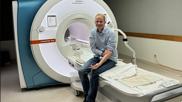 Cancer: உயிருக்கு 12 மாத கெடு... சுயமாக சிகிச்சை கண்டுபிடித்து கேன்சரில் இருந்து மீண்ட மருத்துவர்!