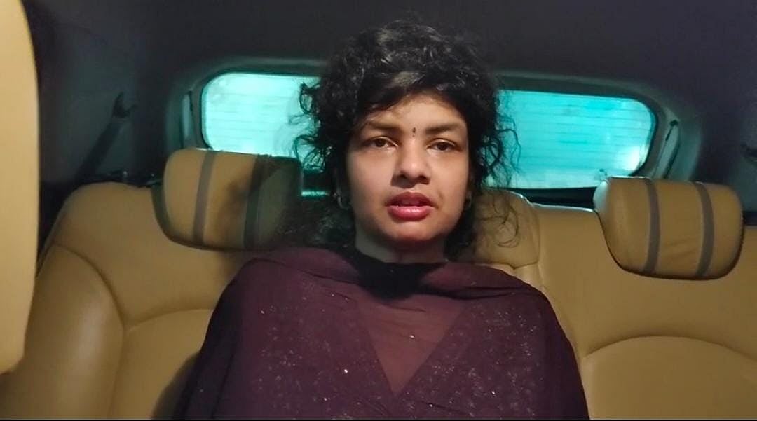 `ஜஸ்ட் ரூ.2 கோடி லாஸ்..!’ - மோசடி வழக்கில் கூலாக சொன்ன பெண்... ஏர்போர்ட்டில் மடக்கிய முதலீட்டாளர்கள்