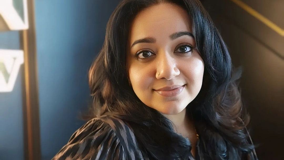 Kayal: ``38 வயதில் திருமணம்; அழகான குழந்தை!