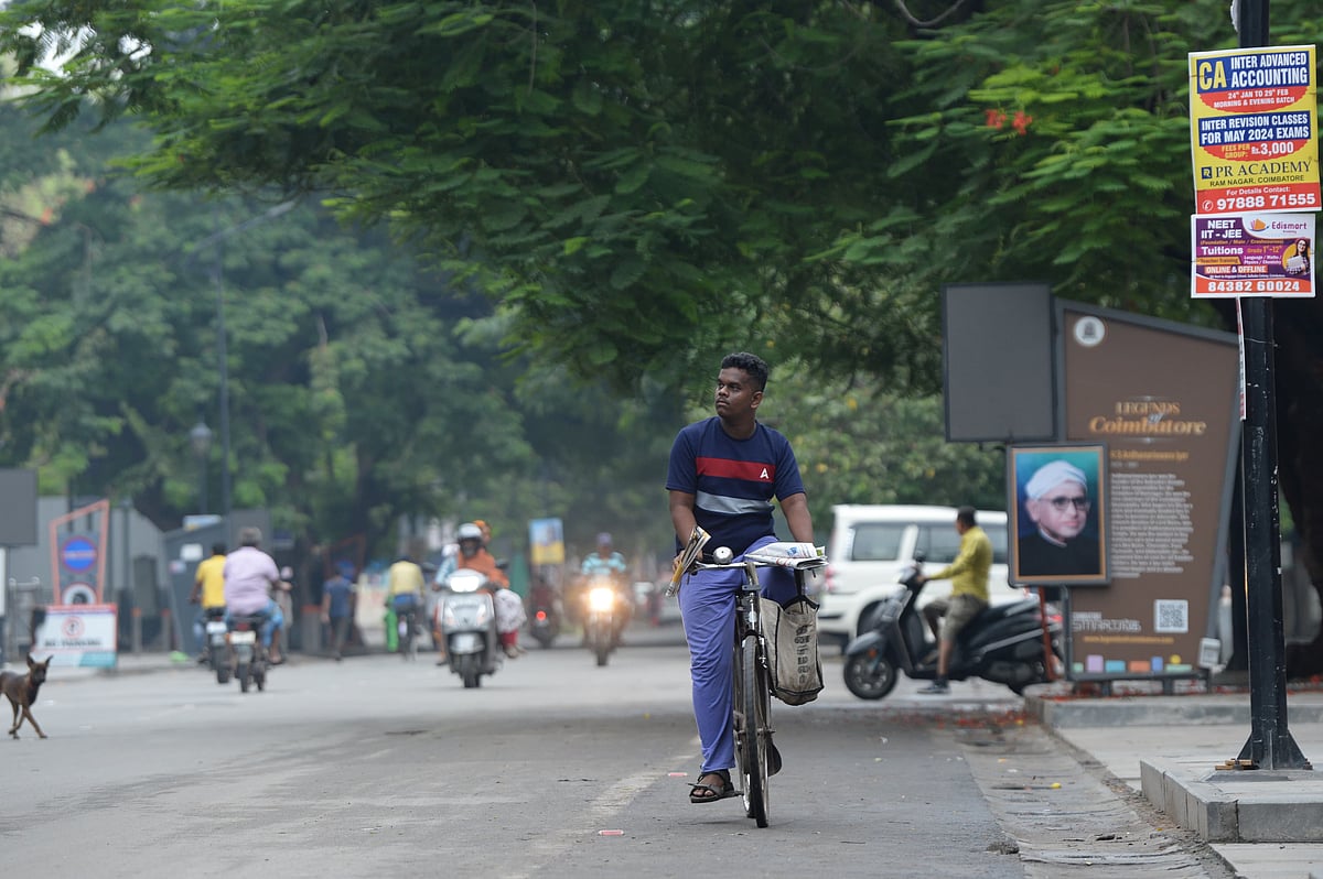 7 மணி நேரம் படிப்பு, 
8 மணி நேரம் வேலை... 
`எதிர்நீச்சல்' சிறுவனுக்கு  உதவிக்கரம் கிடைக்குமா?