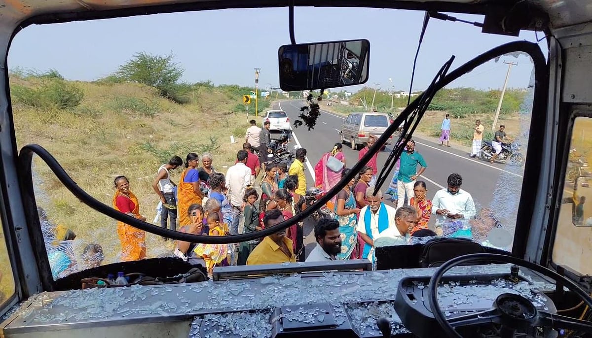 தானாக ஓடிய பேருந்து... உடைந்து நொறுங்கிய கண்ணாடி - தொடரும் அரசுப் பேருந்துகளின் அவல நிலை