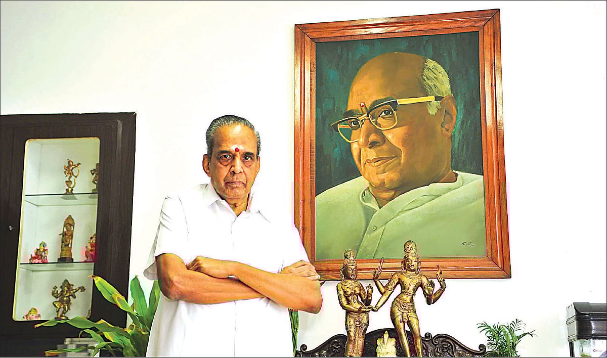 AVM சரவணன்: `6.20-க்கு ‘மகாபாரதம்’ சீரியல் போடுவாங்க; அதுவரை பேசிட்டு இருப்பார்!’ - V.C.குகநாதன்