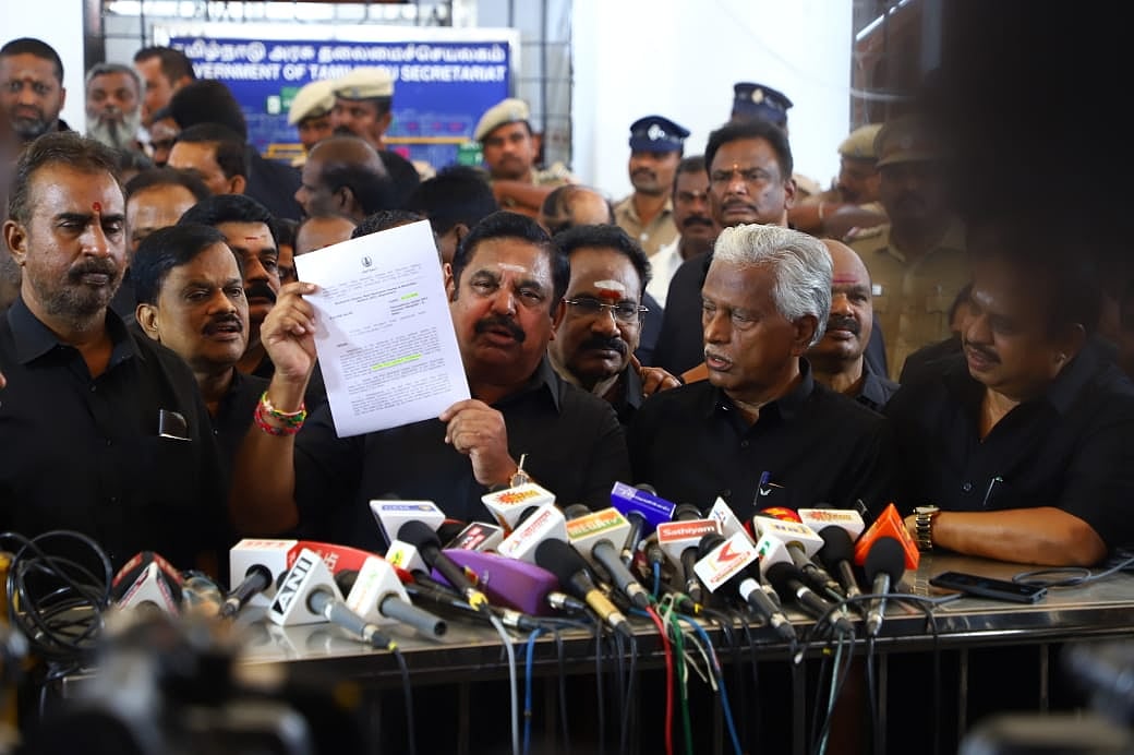 அதிமுக: `நடப்பு சட்டமன்றக் கூட்டத்தொடர் முழுவதும் சஸ்பெண்ட்’ - சபாநாயகர் முடிவும் எடப்பாடி பதிலும்!