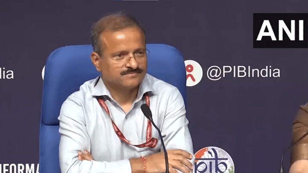 NEET: `24 லட்சம் பேரில் 16,000 மாணவர்களுக்கு மட்டுமே இந்தப் பிரச்னை! - தேசிய தேர்வு முகமை இயக்குநர்