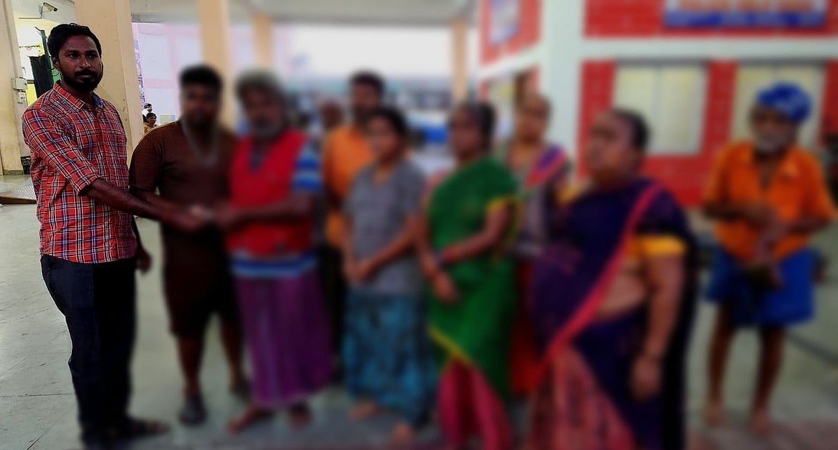 அரிய வகை நோயால் பாதிக்கப்பட்ட மகள்; கலங்கி நின்ற நாடோடி குடும்பம் - உதவிய வேலூர் இளைஞர்!