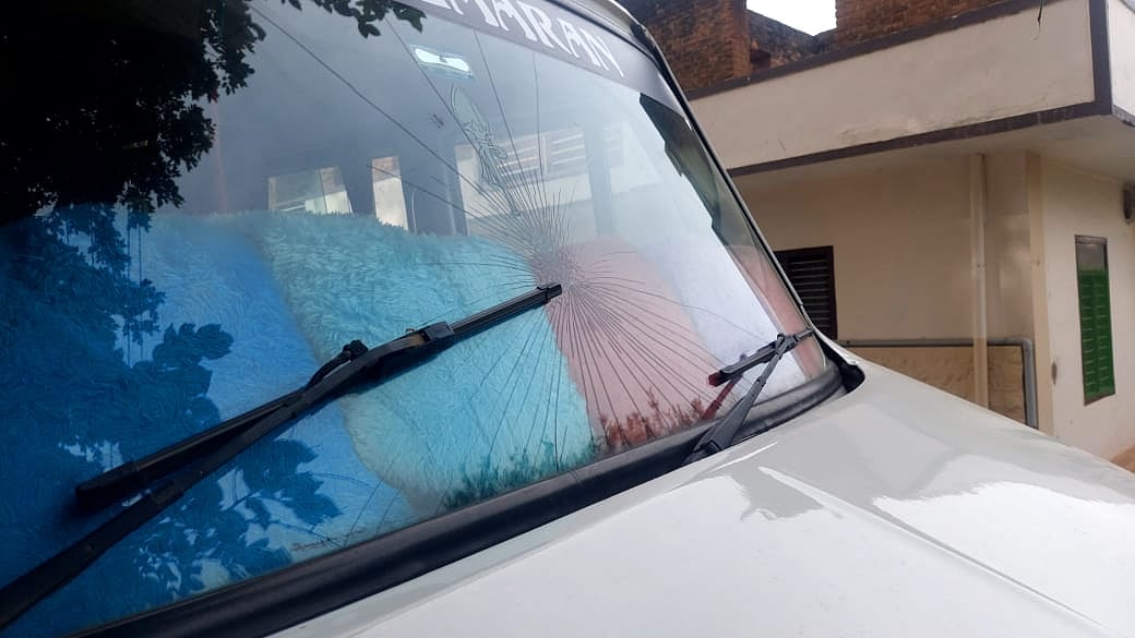 மின்தகன மேடை தொடர்பான மோதல் - கோவை ஈஷா யோகா மைய ஆள்கள் மீது போலீஸ் வழக்கு பதிவு